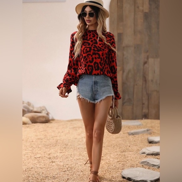 New Leopard Print Blouse - Picture 3 of 6